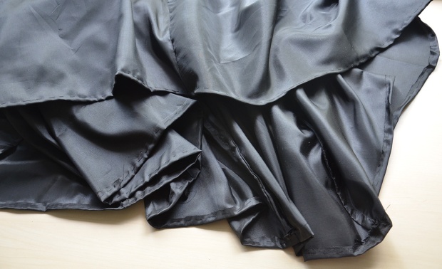 Making a Grey Taffeta Kirtle – Angela Clayton's Costumery & Creations